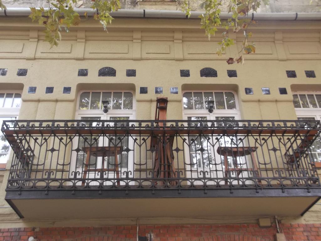Belvarosi Apartmanszallo - Кишкунфеледьхаза Экстерьер фото