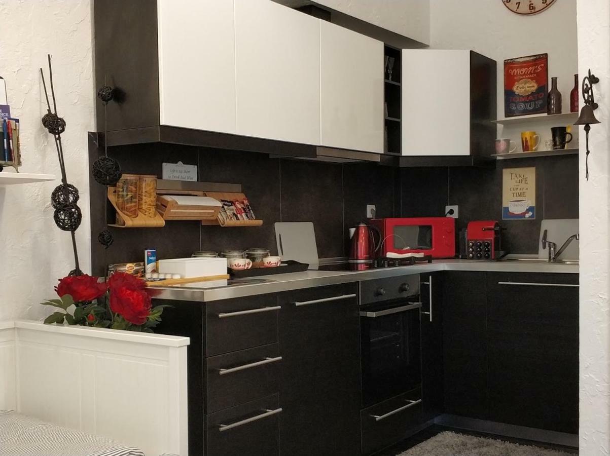 Belvarosi Apartmanszallo - Кишкунфеледьхаза Экстерьер фото