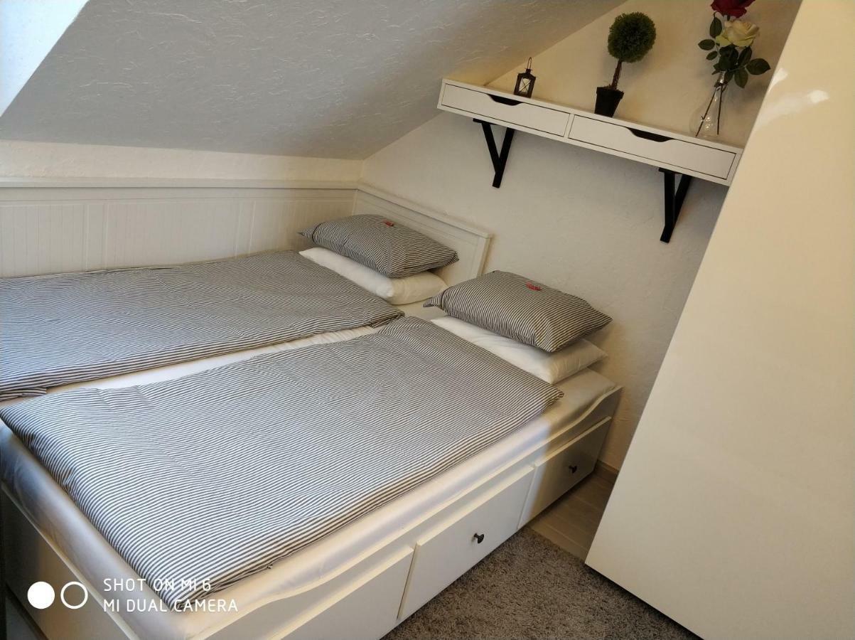 Belvarosi Apartmanszallo - Кишкунфеледьхаза Экстерьер фото